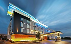 Aloft Hotel Bolingbrook